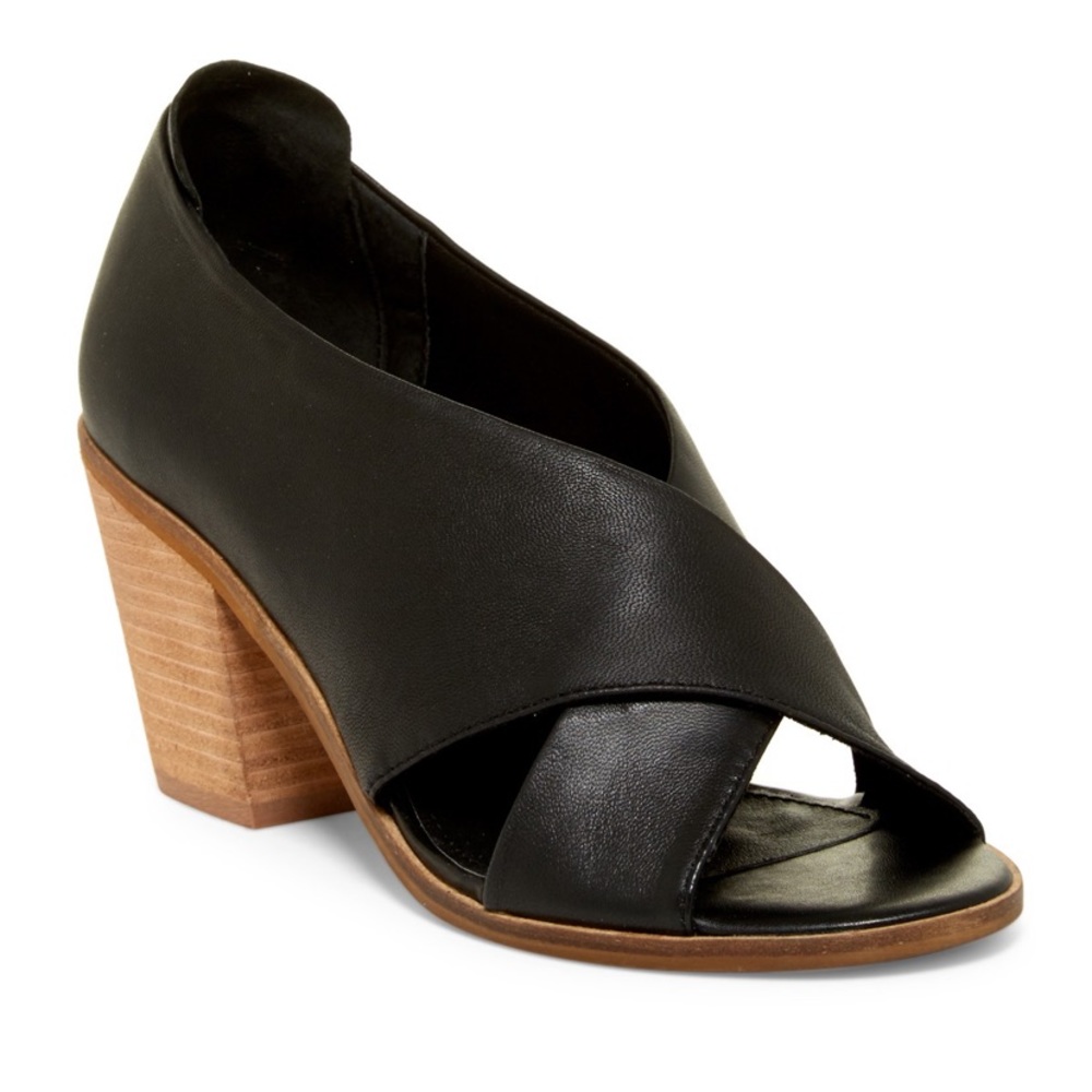 Kelsey Dagger “Kacey” Sandals